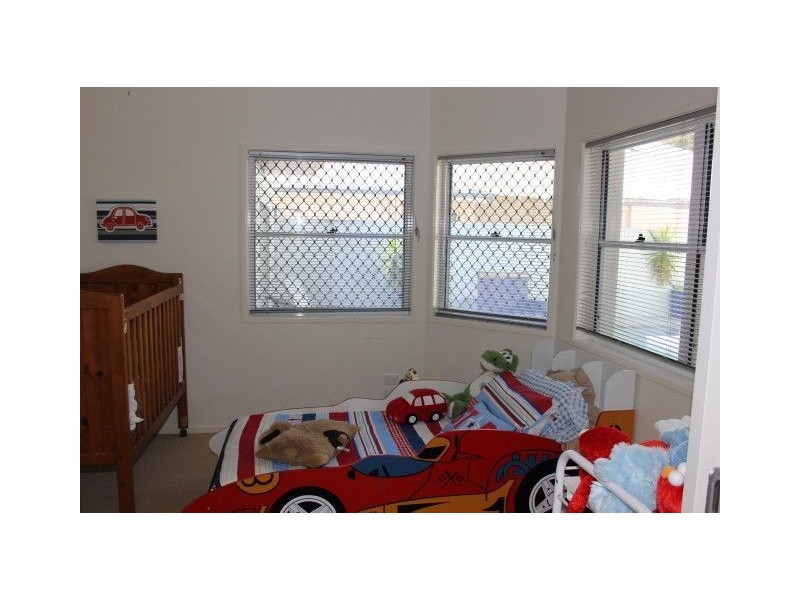 Sandstone Point QLD 4511