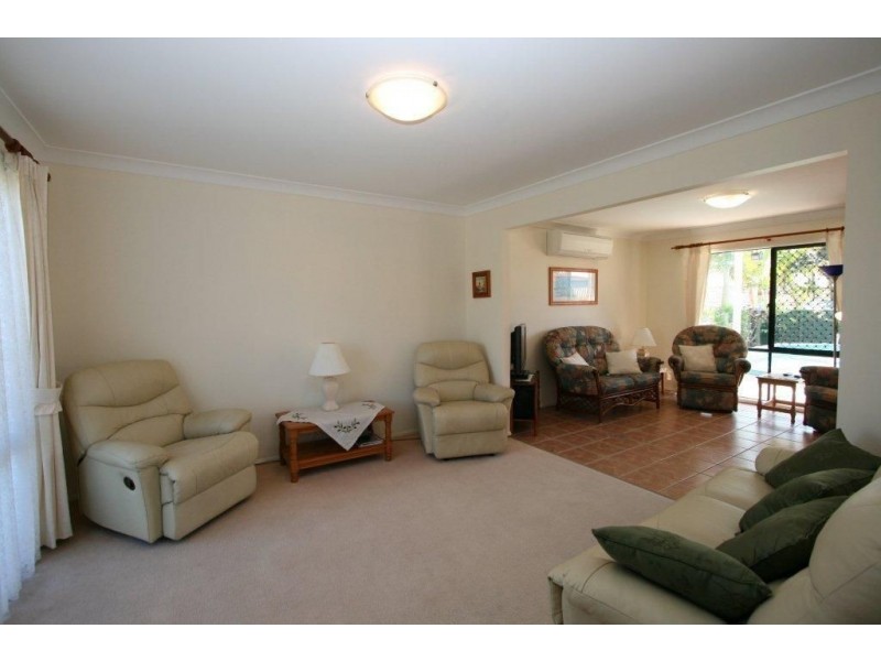 22 Seaforth Street, Sandstone Point QLD 4511