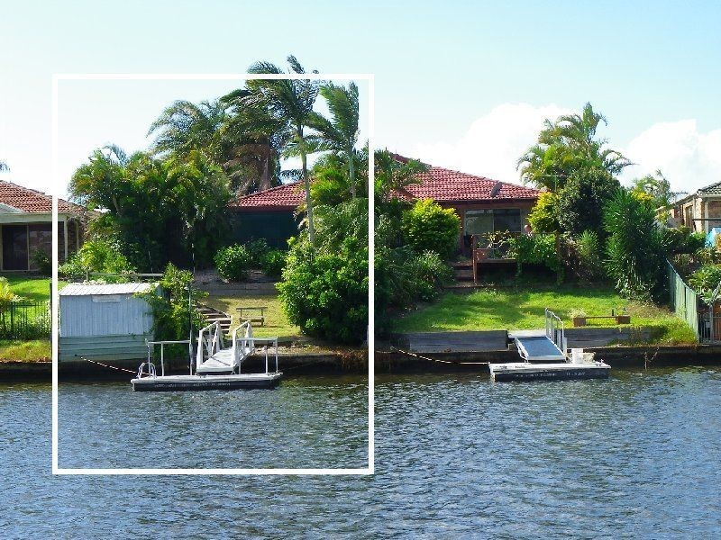 2/13 Pentas Drive, Bongaree QLD 4507