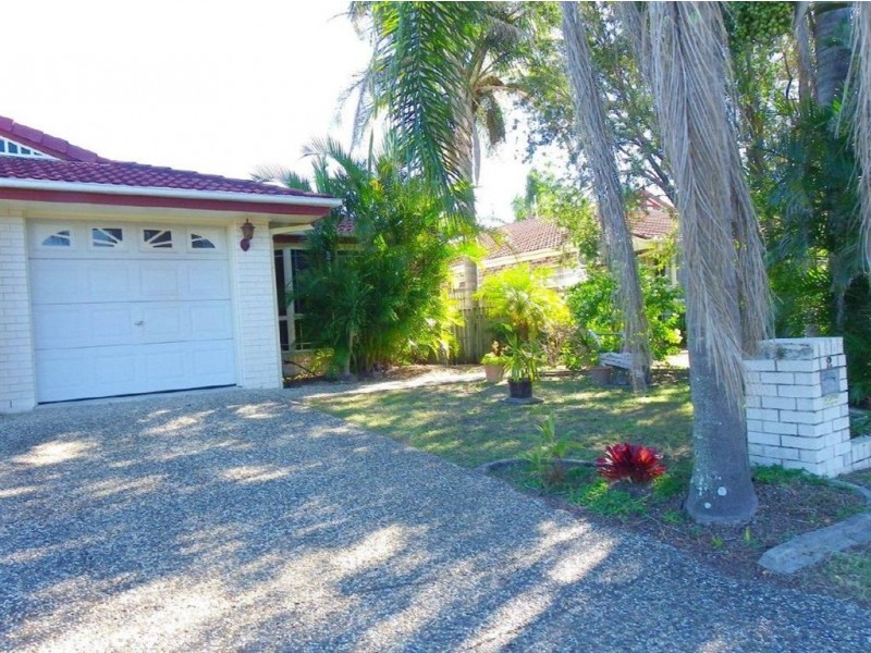 2/13 Pentas Drive, Bongaree QLD 4507