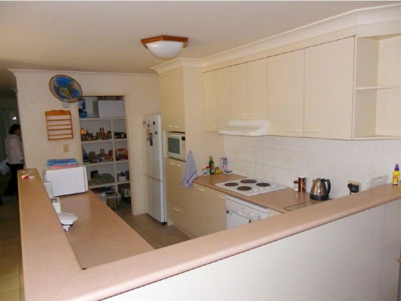 2/13 Pentas Drive, Bongaree QLD 4507