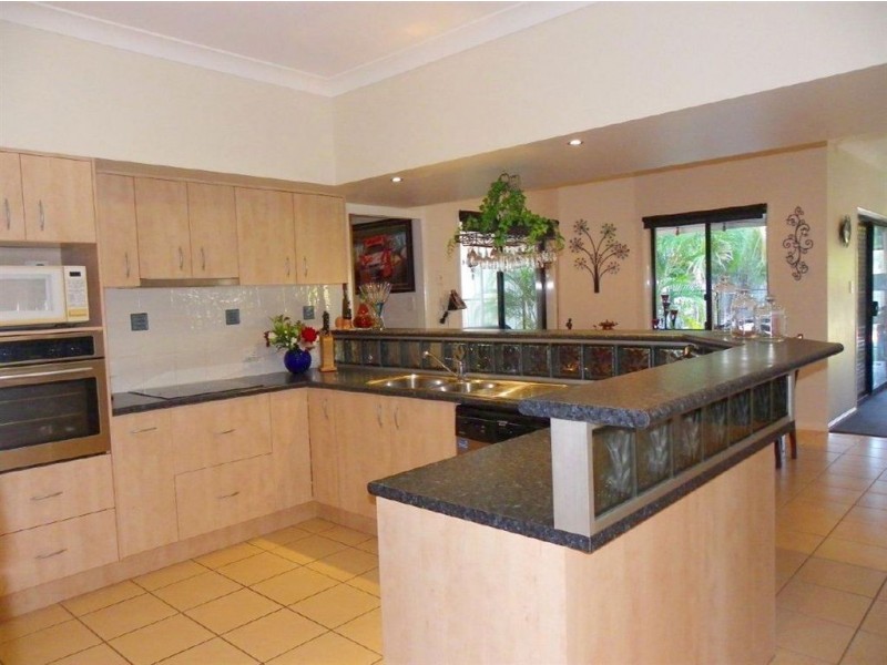 4 Yardarm Ct, Banksia Beach QLD 4507