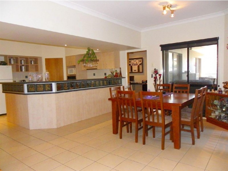 4 Yardarm Ct, Banksia Beach QLD 4507