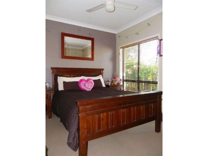 4 Yardarm Ct, Banksia Beach QLD 4507