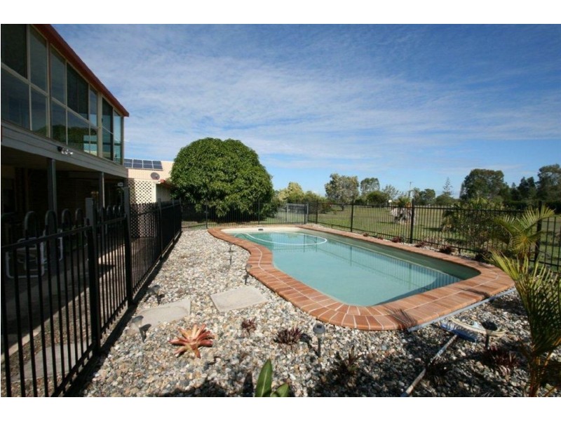5 Flamingo Drive, Banksia Beach QLD 4507