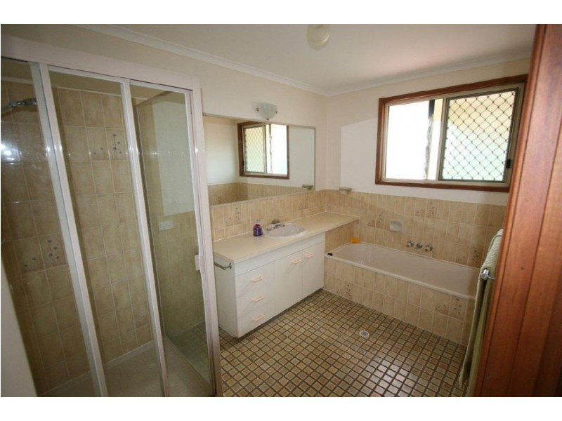 5 Flamingo Drive, Banksia Beach QLD 4507