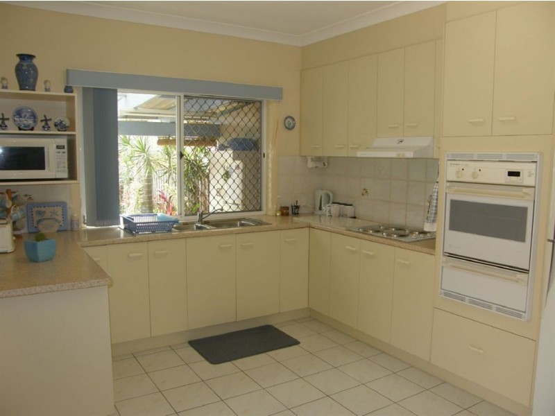 1/50 Bestman Ave, Bongaree QLD 4507