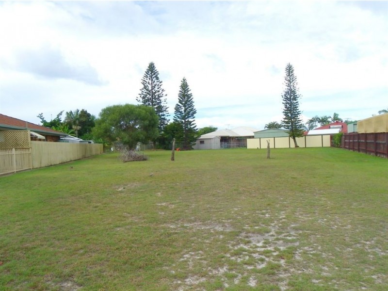 8 Iris Court, Bongaree QLD 4507