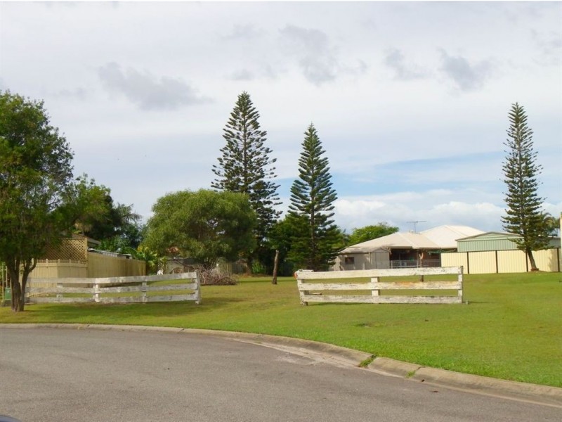 8 Iris Court, Bongaree QLD 4507