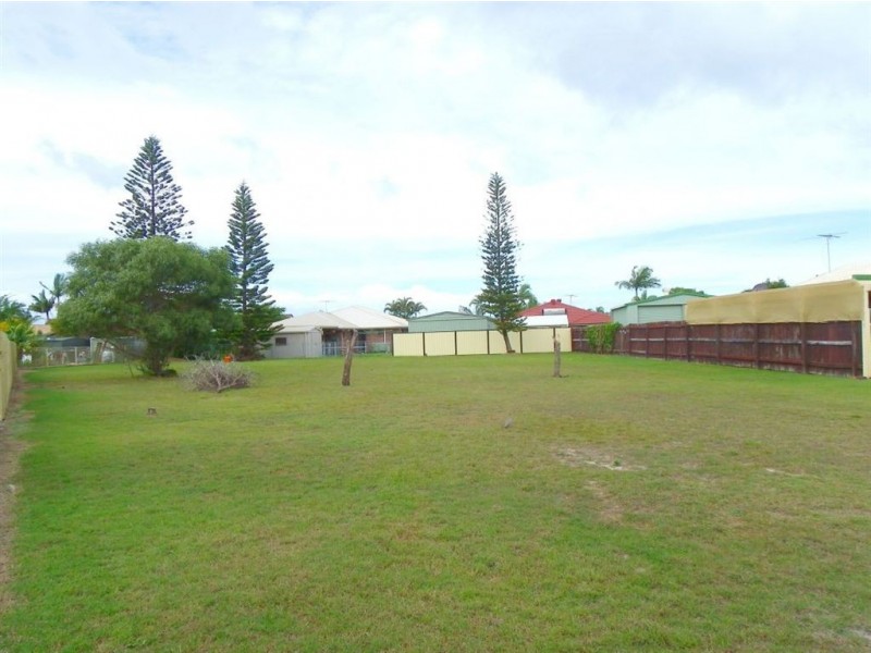 8 Iris Court, Bongaree QLD 4507