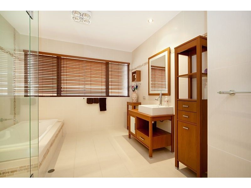 11 The Promontory, Banksia Beach QLD 4507