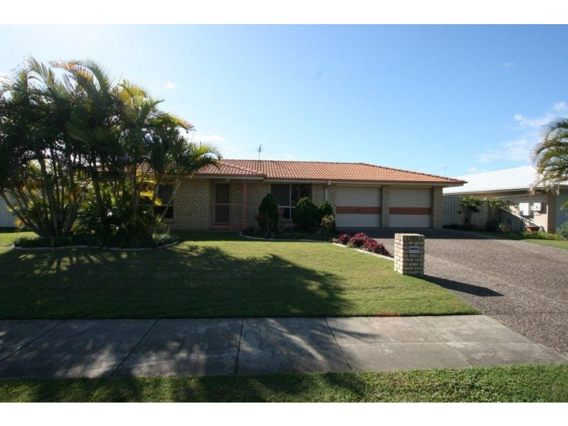 90 Carpenter Way, Sandstone Point QLD 4511