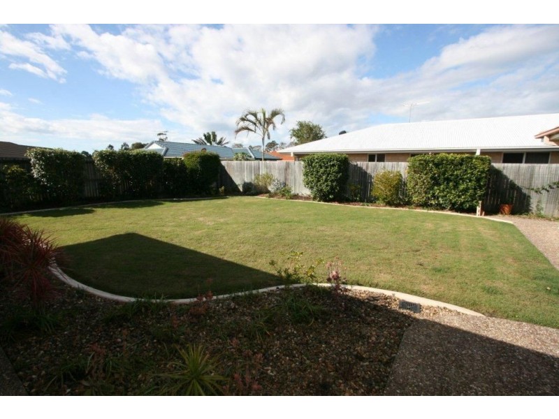 90 Carpenter Way, Sandstone Point QLD 4511