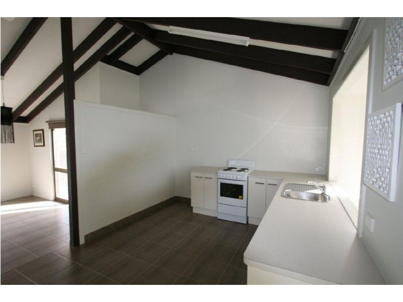 33 Caltowie Ave, Banksia Beach QLD 4507