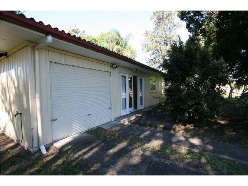 2 Kingfisher Drive, Bongaree QLD 4507