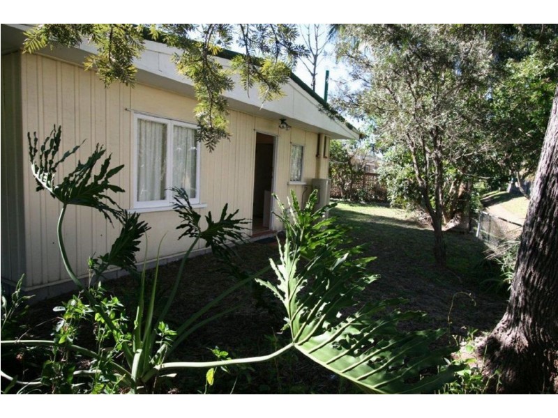 2 Kingfisher Drive, Bongaree QLD 4507