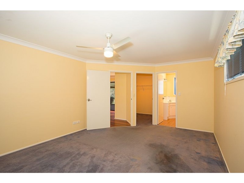 21 Wrenaus Way, Ningi QLD 4511