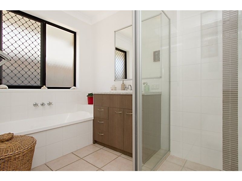 11 Bondi Court, Sandstone Point QLD 4511