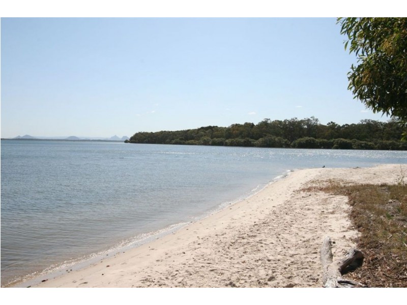 75 Solander Esp, Banksia Beach QLD 4507