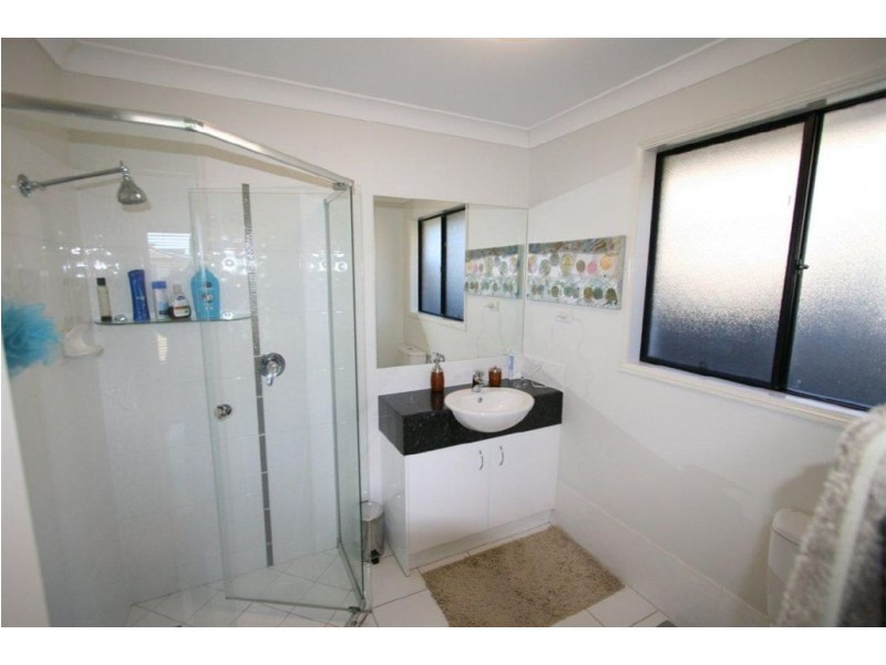24 Gecko Place, Ningi QLD 4511
