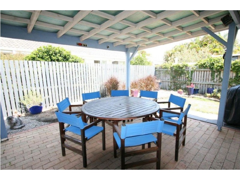 2/33 Island Parade, Banksia Beach QLD 4507