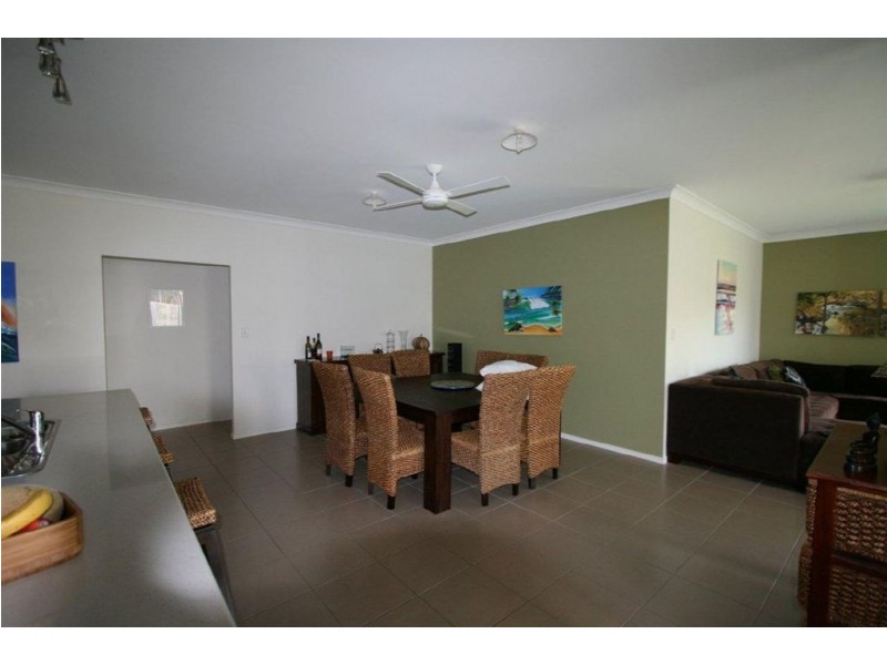 27 Dewdrop Place, Ningi QLD 4511