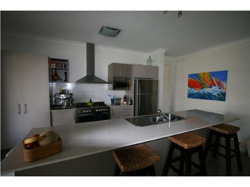 27 Dewdrop Place, Ningi QLD 4511