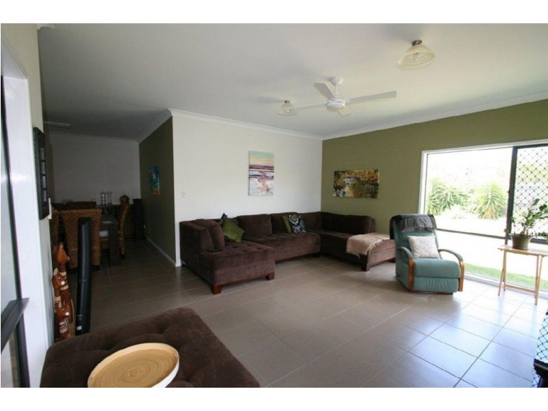 27 Dewdrop Place, Ningi QLD 4511