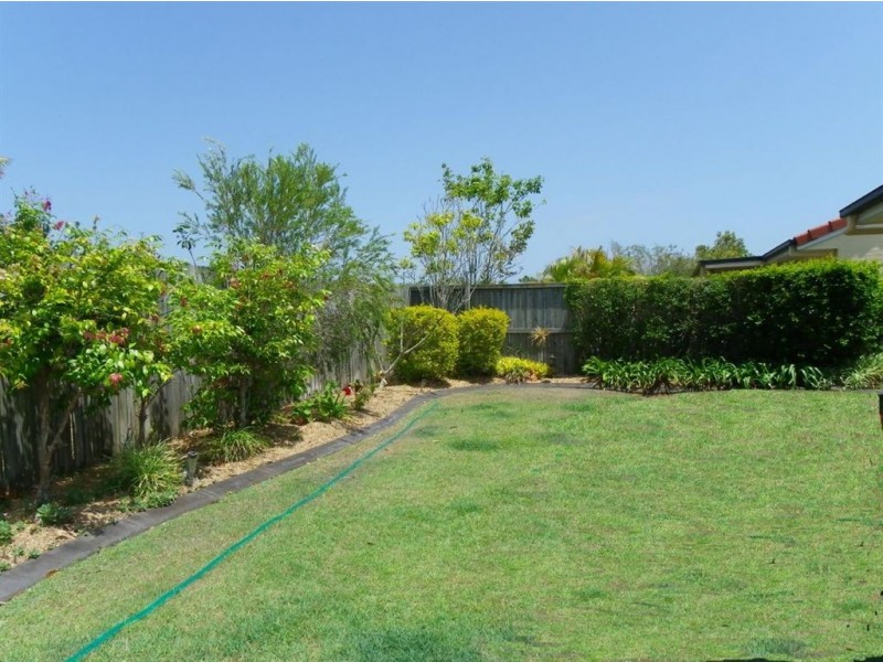 5 Sandpiper Court, Sandstone Point QLD 4511