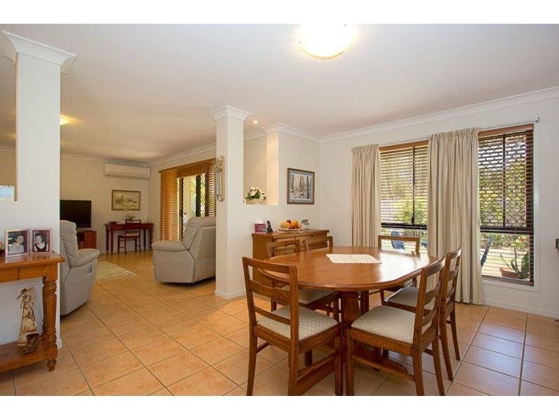5 Sandpiper Court, Sandstone Point QLD 4511