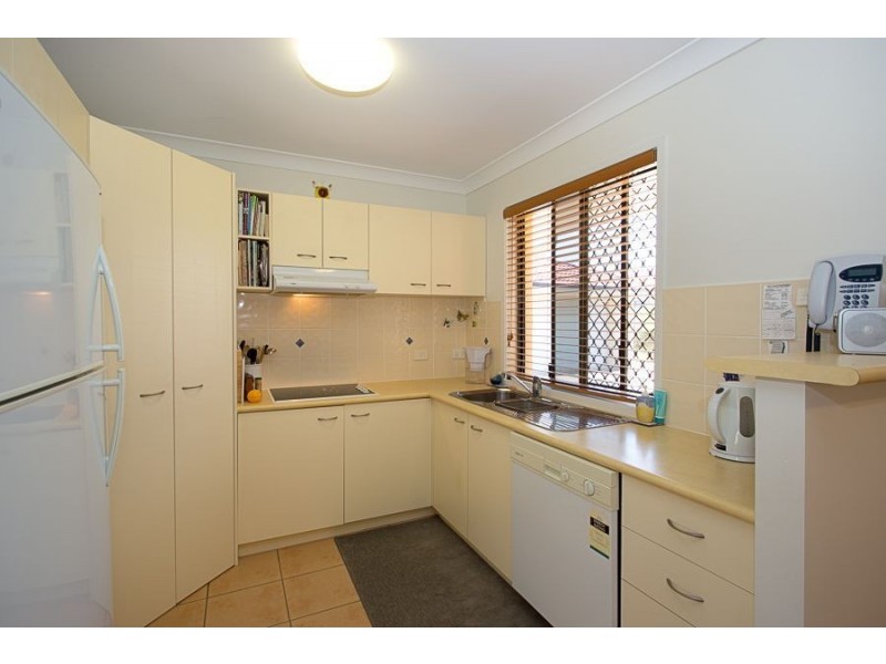 5 Sandpiper Court, Sandstone Point QLD 4511