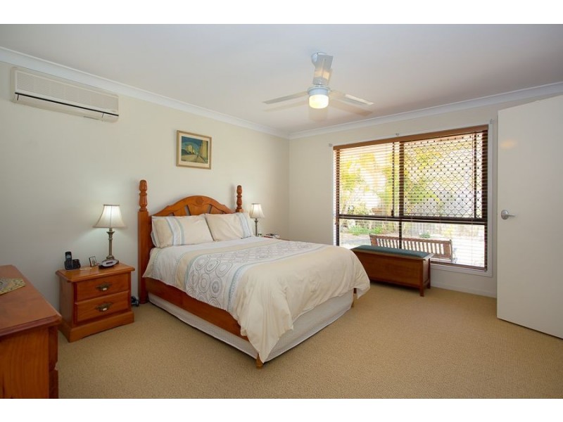 5 Sandpiper Court, Sandstone Point QLD 4511