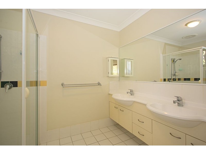 5 Sandpiper Court, Sandstone Point QLD 4511