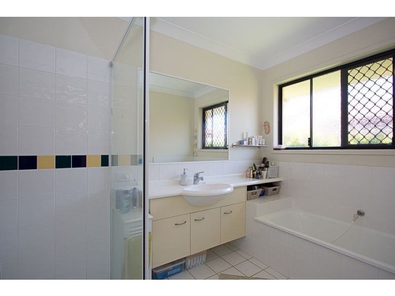 5 Sandpiper Court, Sandstone Point QLD 4511