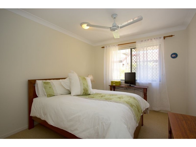 5 Sandpiper Court, Sandstone Point QLD 4511