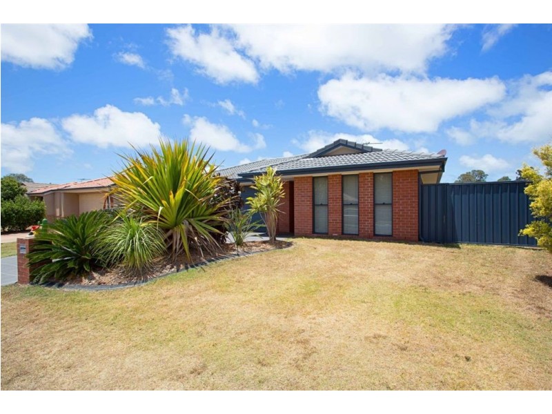 13 Myora Place, Sandstone Point QLD 4511