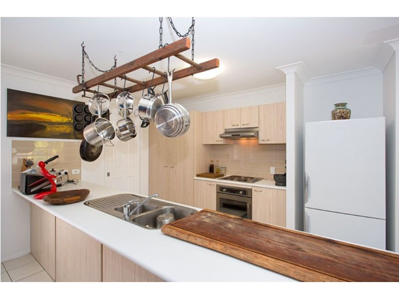 13 Myora Place, Sandstone Point QLD 4511