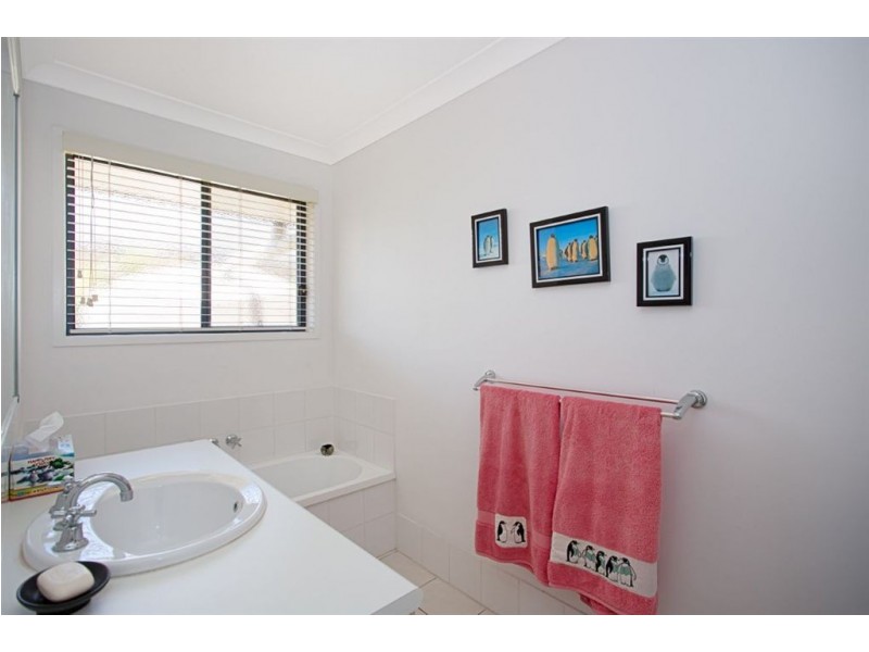 13 Myora Place, Sandstone Point QLD 4511