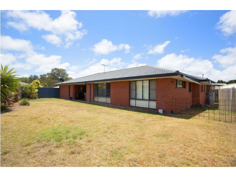 13 Myora Place, Sandstone Point QLD 4511