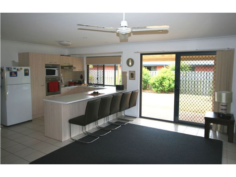 15 Myora Place, Sandstone Point QLD 4511