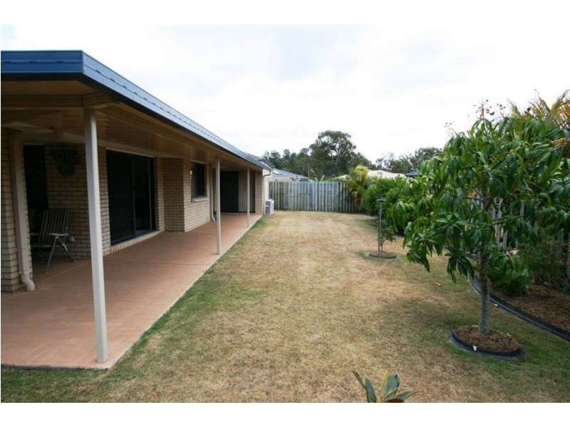 15 Myora Place, Sandstone Point QLD 4511