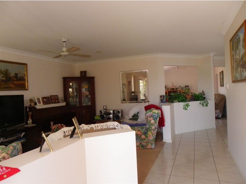 74 Avon Avenue, Banksia Beach QLD 4507