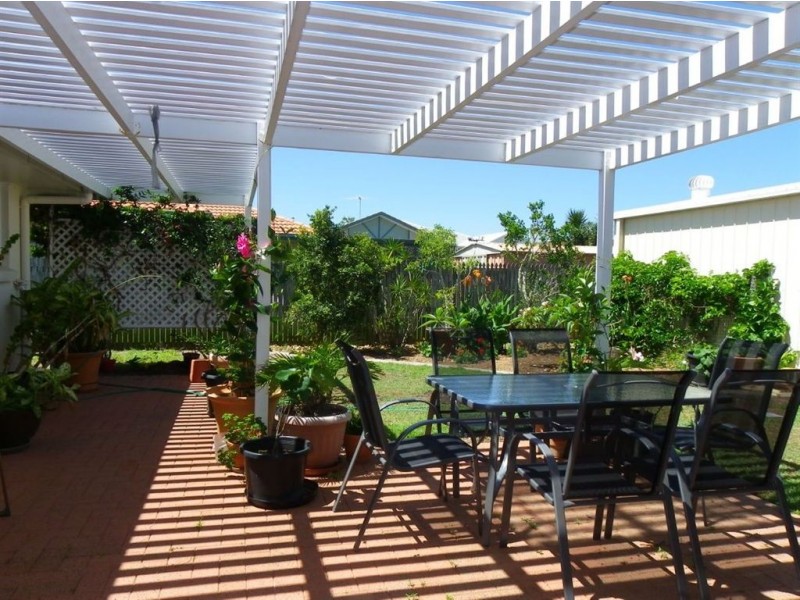 74 Avon Avenue, Banksia Beach QLD 4507