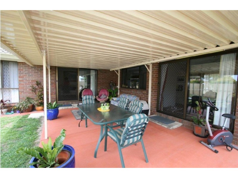 15 Carter Court, Sandstone Point QLD 4511