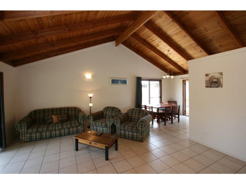 15 Venus Court, Banksia Beach QLD 4507