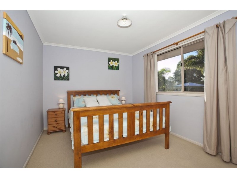 227 Endeavour Dr, Banksia Beach QLD 4507