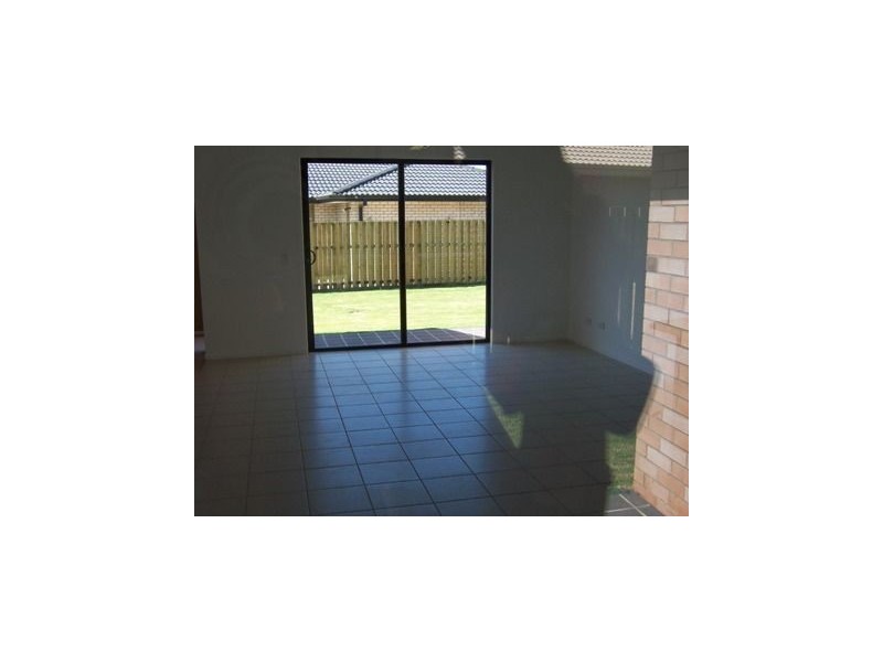 Sandstone Point QLD 4511