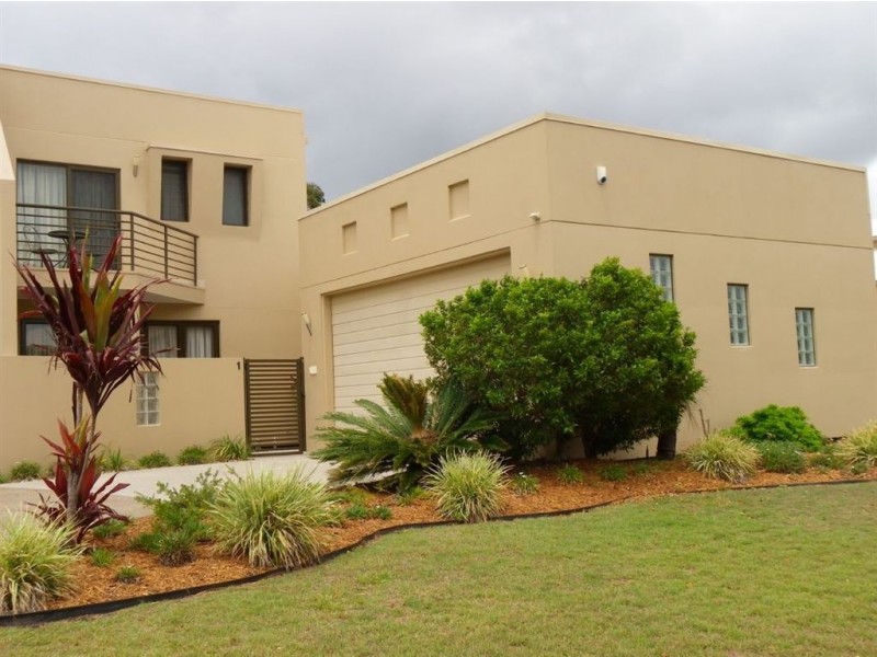 1/74 Marina Blvd, Banksia Beach QLD 4507