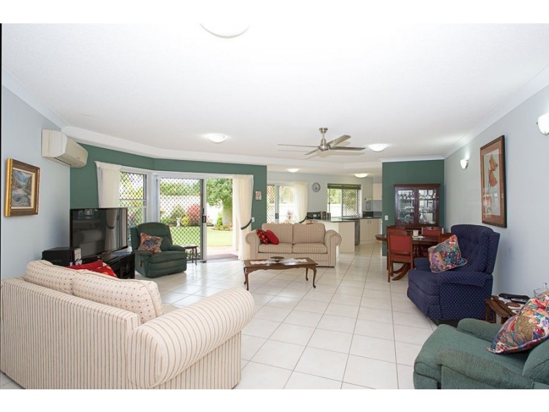 1/1-3 Links Court, Woorim QLD 4507