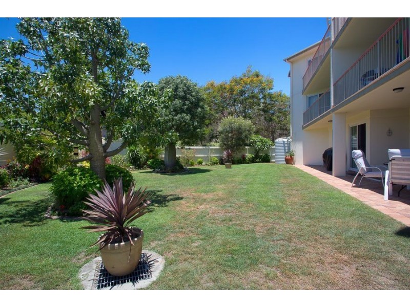 1/1-3 Links Court, Woorim QLD 4507